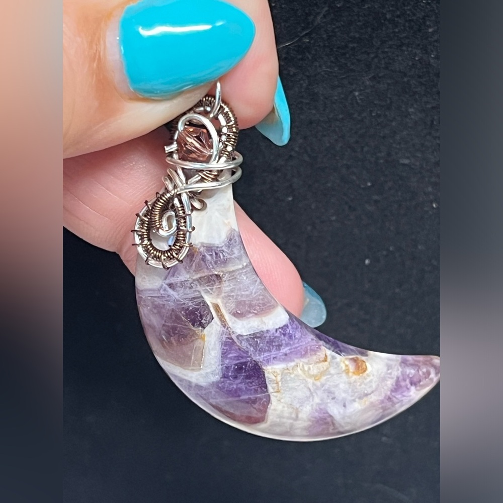 🌓Moon pendant in chevron Amethyst ,wire wrapped